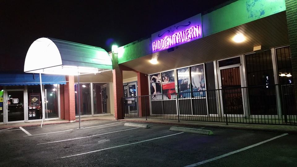 to Hidden Tavern Featuring San Antonio's Friendliest Party Crowd!